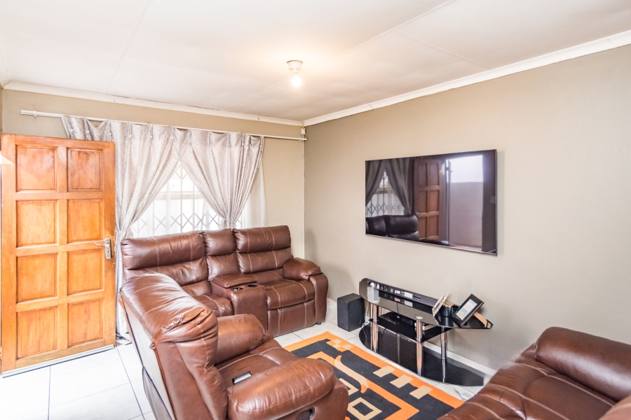 2 Bedroom Property for Sale in Fleurhof Gauteng