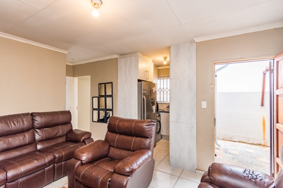 2 Bedroom Property for Sale in Fleurhof Gauteng