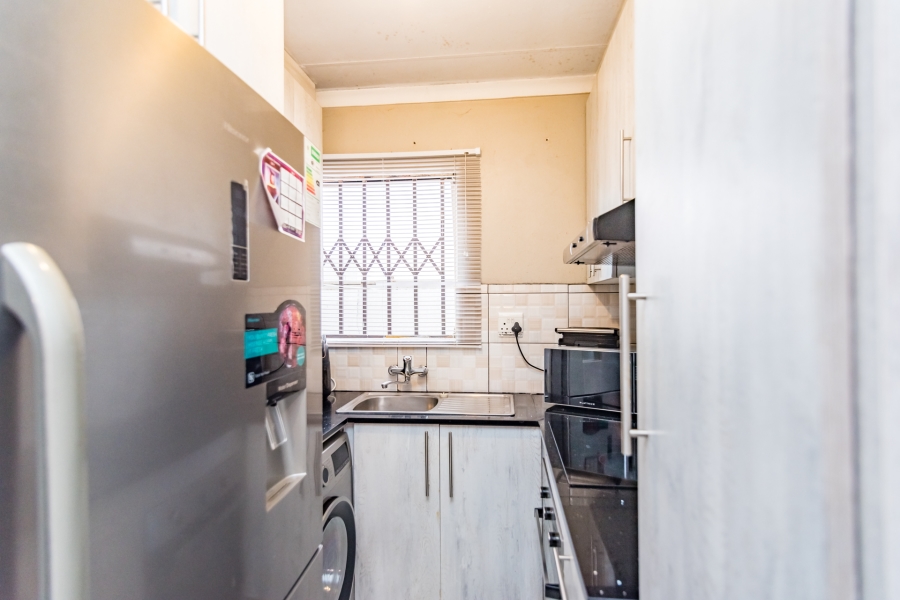 2 Bedroom Property for Sale in Fleurhof Gauteng
