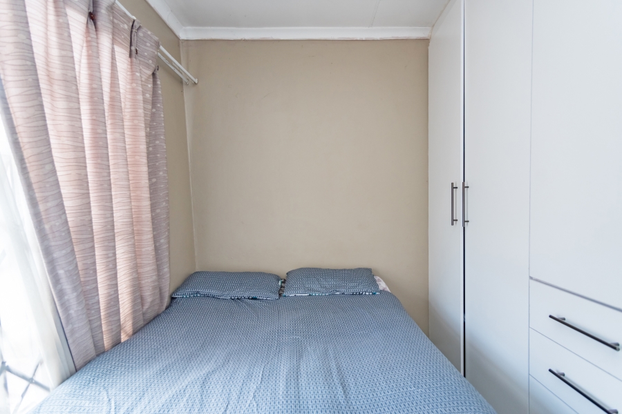 2 Bedroom Property for Sale in Fleurhof Gauteng