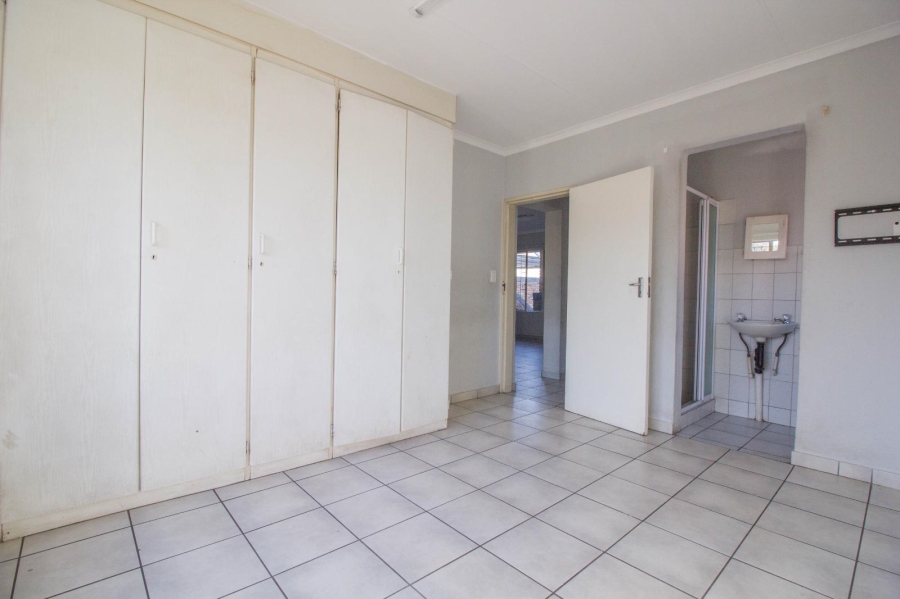 3 Bedroom Property for Sale in Bronberrick Gauteng