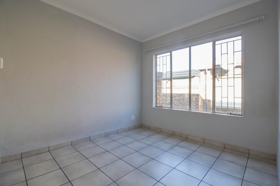 3 Bedroom Property for Sale in Bronberrick Gauteng