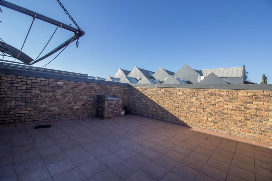 3 Bedroom Property for Sale in Bronberrick Gauteng