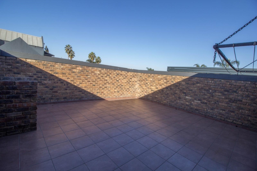 3 Bedroom Property for Sale in Bronberrick Gauteng