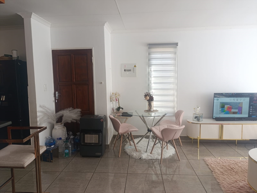 2 Bedroom Property for Sale in Chantelle Gauteng