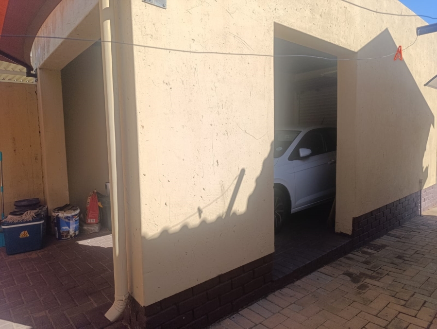 2 Bedroom Property for Sale in Chantelle Gauteng