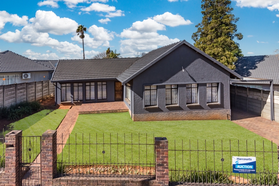 3 Bedroom Property for Sale in Discovery Gauteng