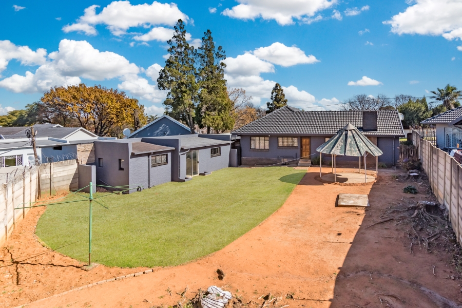 3 Bedroom Property for Sale in Discovery Gauteng