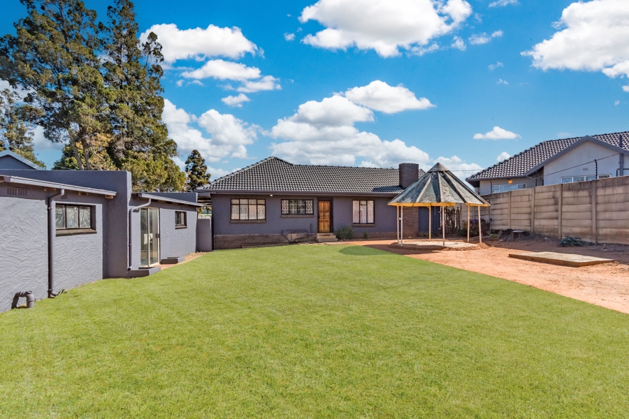 3 Bedroom Property for Sale in Discovery Gauteng