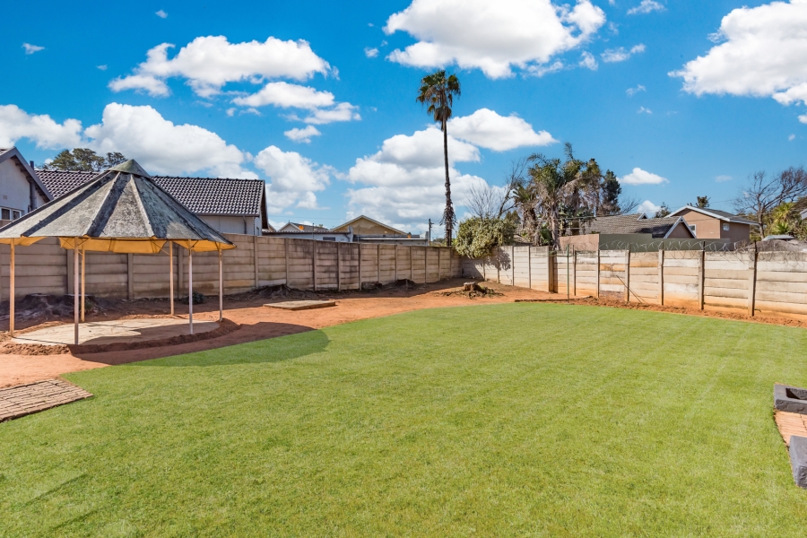 3 Bedroom Property for Sale in Discovery Gauteng