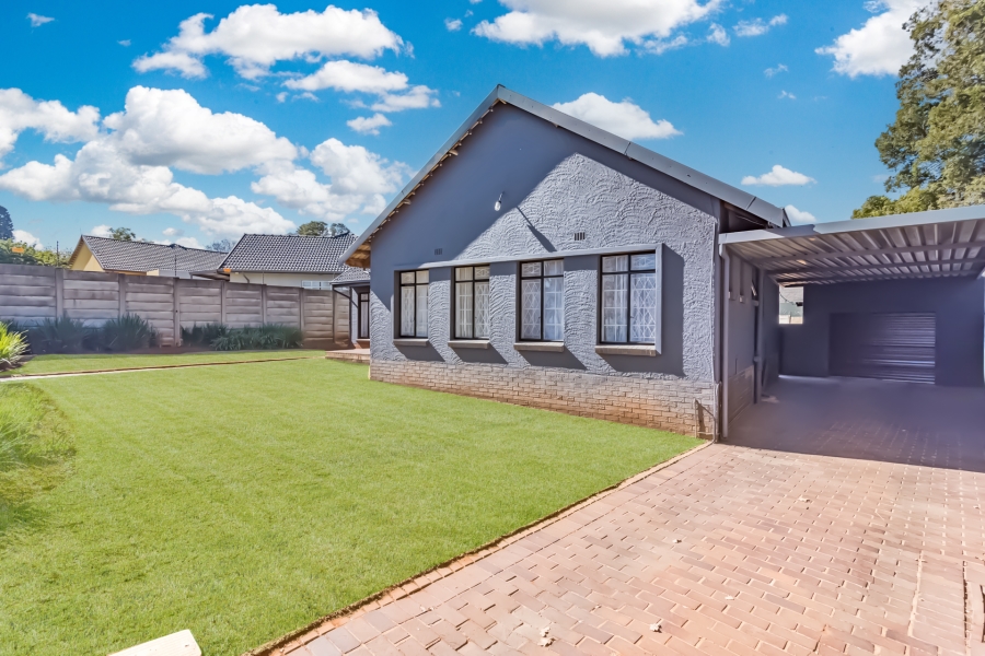 3 Bedroom Property for Sale in Discovery Gauteng
