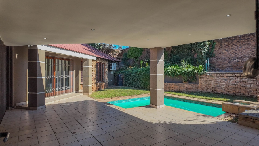 3 Bedroom Property for Sale in Hurlingham Manor Gauteng