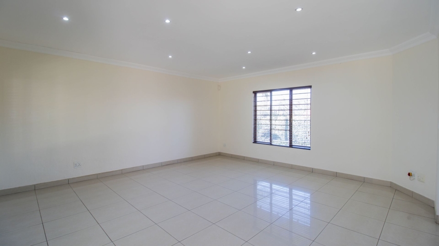 3 Bedroom Property for Sale in Hurlingham Manor Gauteng