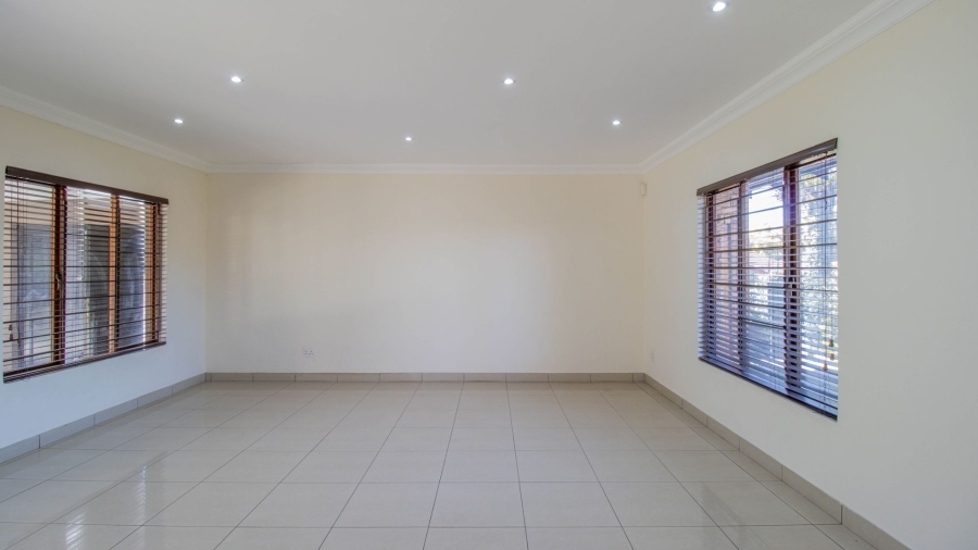 3 Bedroom Property for Sale in Hurlingham Manor Gauteng