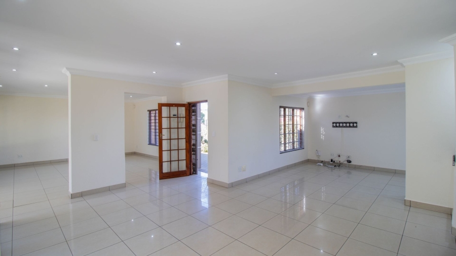 3 Bedroom Property for Sale in Hurlingham Manor Gauteng
