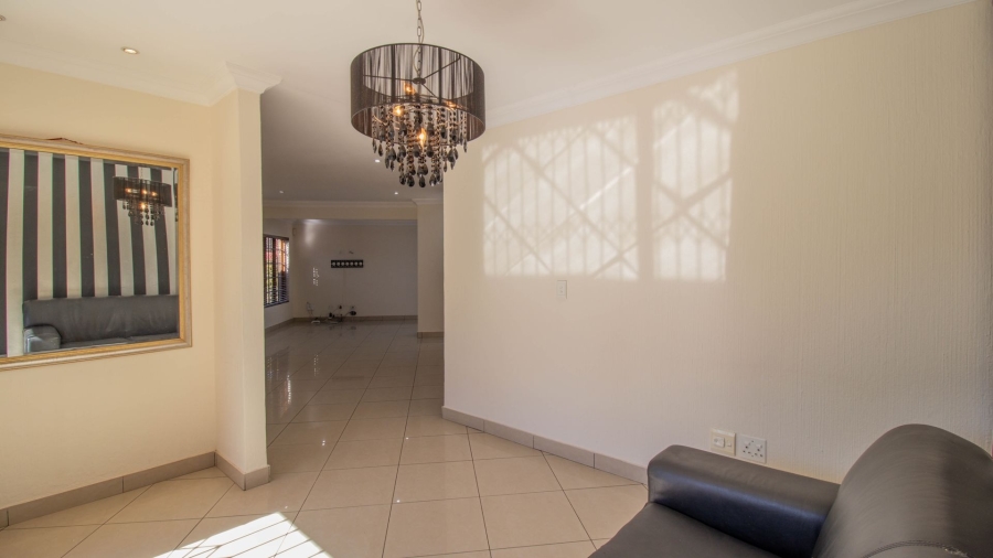 3 Bedroom Property for Sale in Hurlingham Manor Gauteng
