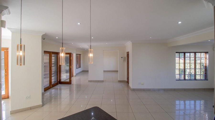 3 Bedroom Property for Sale in Hurlingham Manor Gauteng