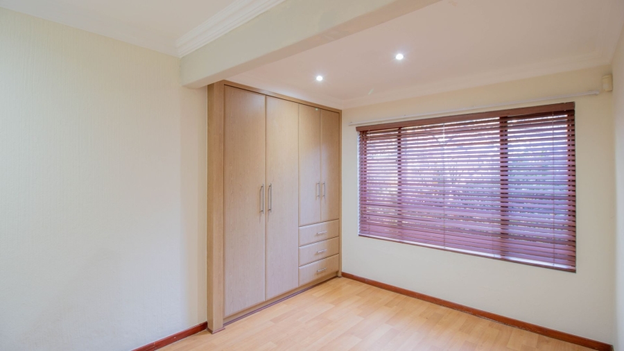 3 Bedroom Property for Sale in Hurlingham Manor Gauteng