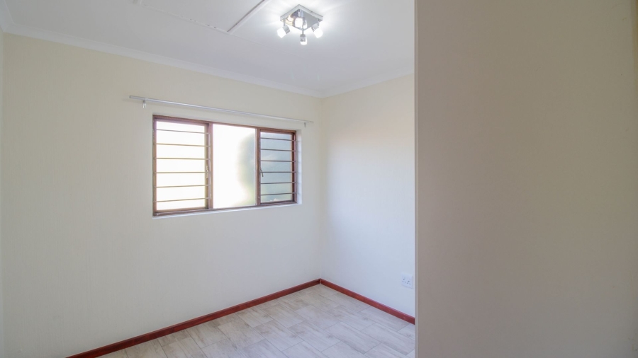 3 Bedroom Property for Sale in Hurlingham Manor Gauteng