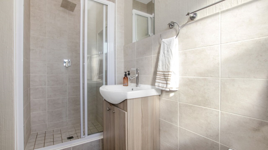 2 Bedroom Property for Sale in Bergbron Gauteng