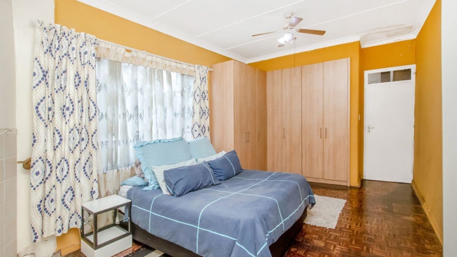 2 Bedroom Property for Sale in Florida Lake Gauteng