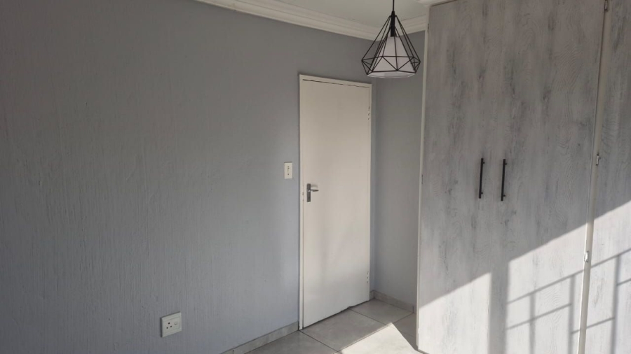 2 Bedroom Property for Sale in Horison Gauteng