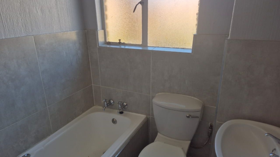 2 Bedroom Property for Sale in Horison Gauteng