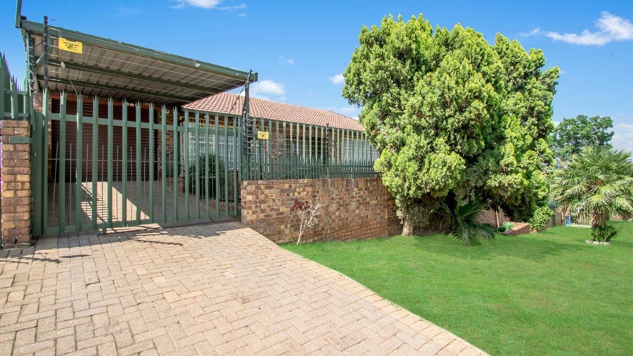 3 Bedroom Property for Sale in Krugersdorp North Gauteng