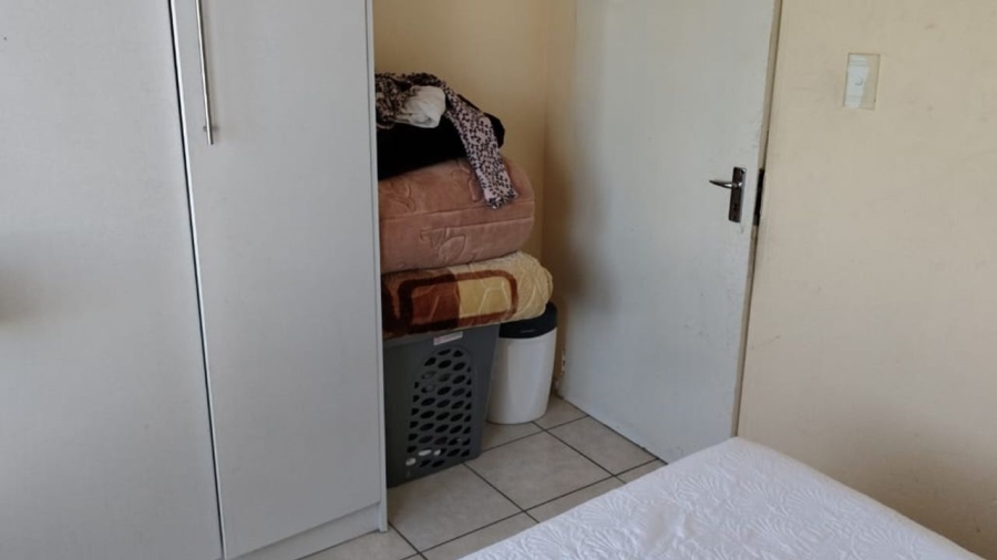 2 Bedroom Property for Sale in Fleurhof Gauteng