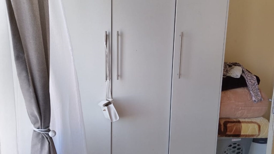 2 Bedroom Property for Sale in Fleurhof Gauteng