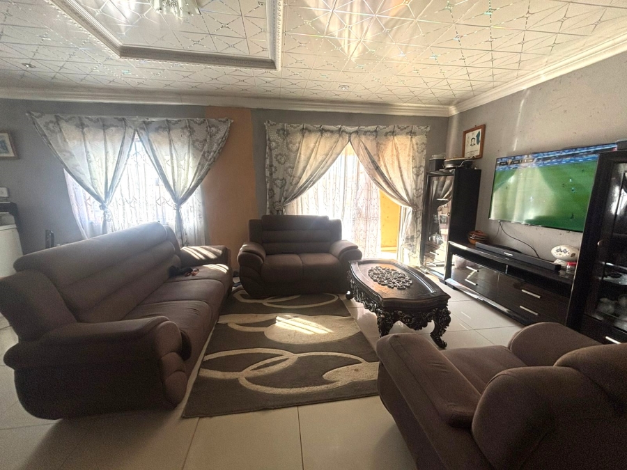 4 Bedroom Property for Sale in Savanna City Gauteng