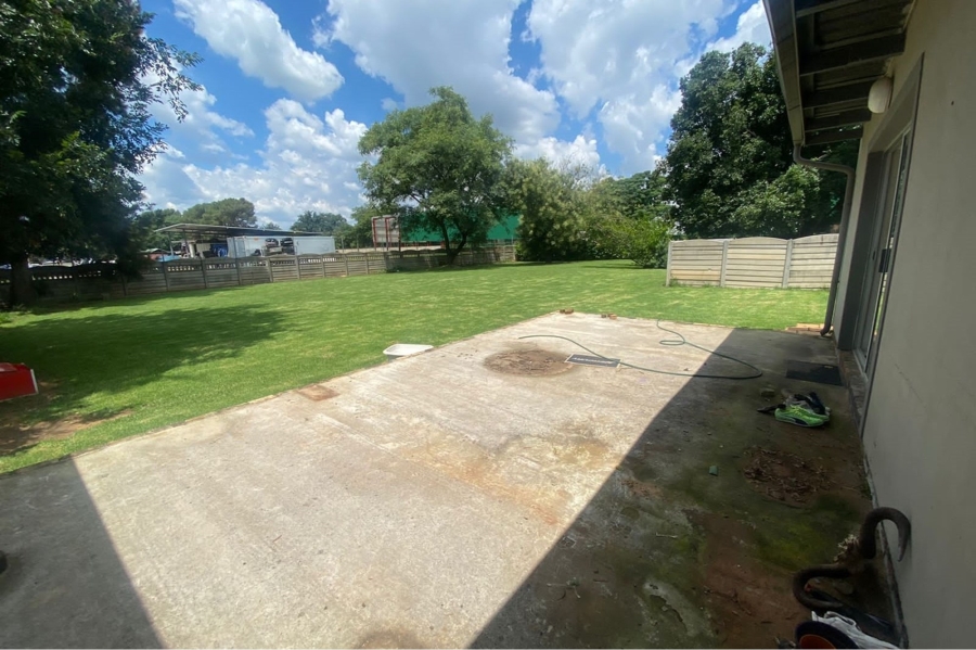 To Let 2 Bedroom Property for Rent in Bredell Gauteng