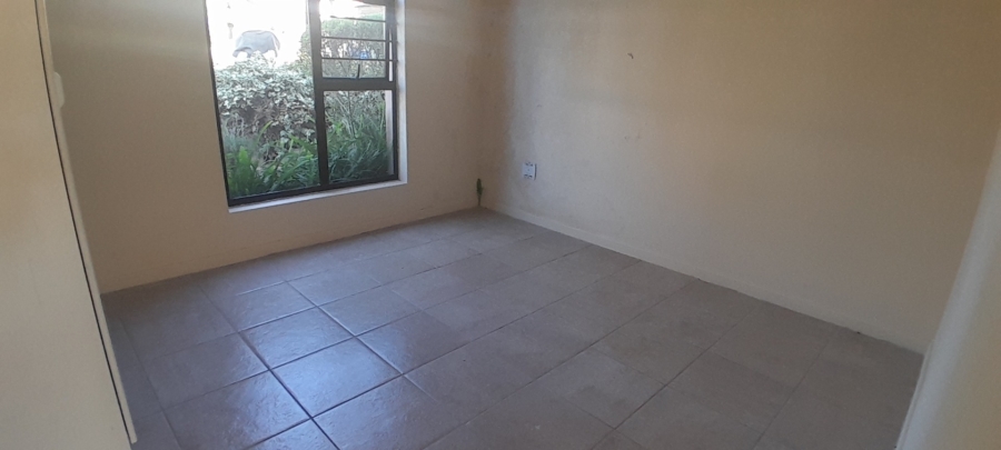 2 Bedroom Property for Sale in Broadacres Gauteng