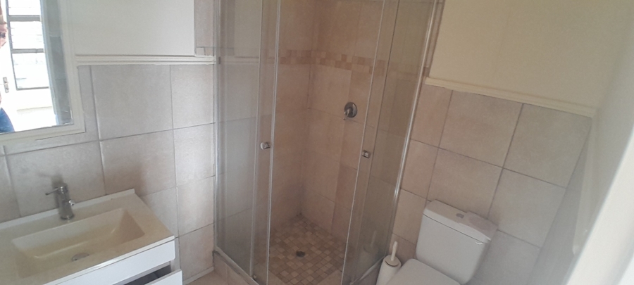 2 Bedroom Property for Sale in Broadacres Gauteng