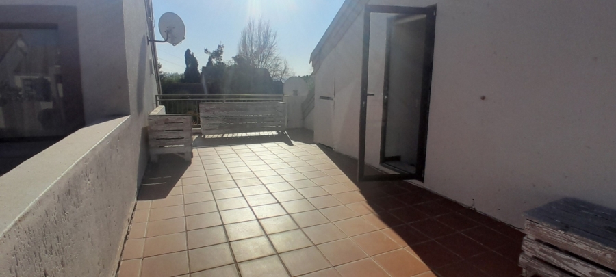 2 Bedroom Property for Sale in Broadacres Gauteng