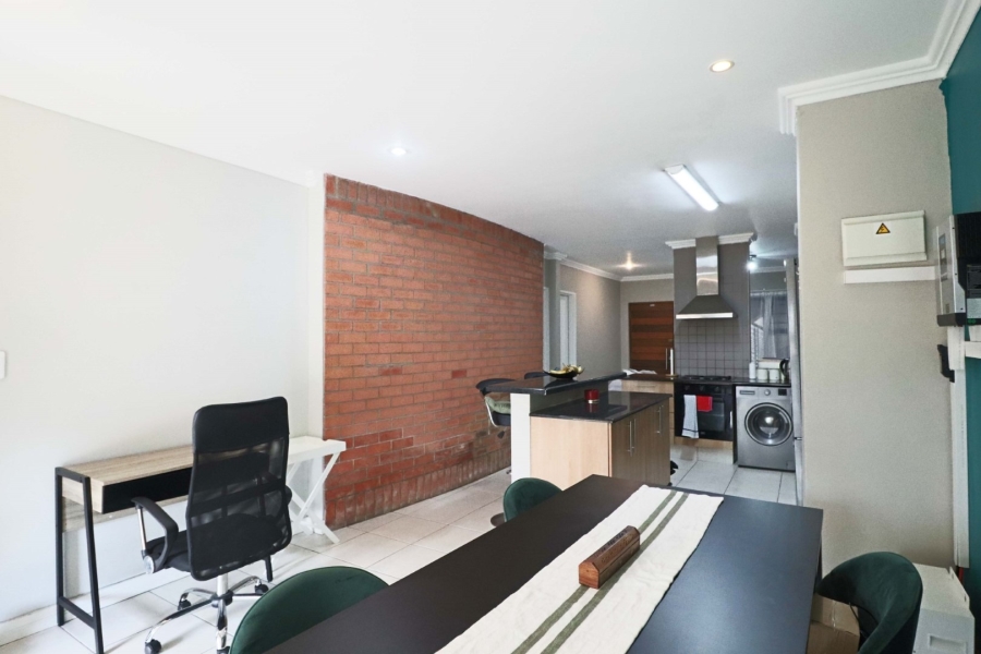 To Let 2 Bedroom Property for Rent in Rivonia Gauteng
