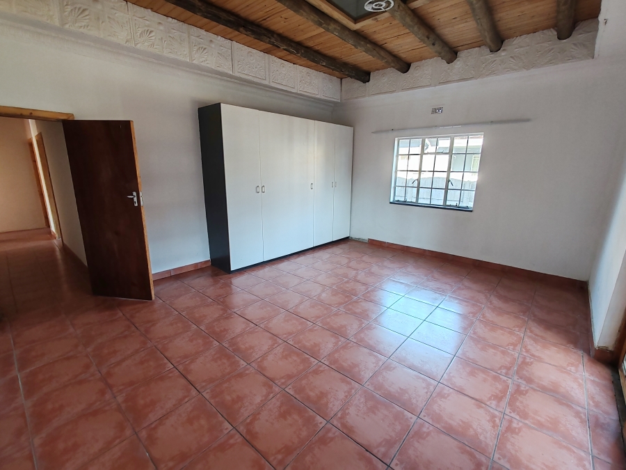 6 Bedroom Property for Sale in Rietfontein Gauteng