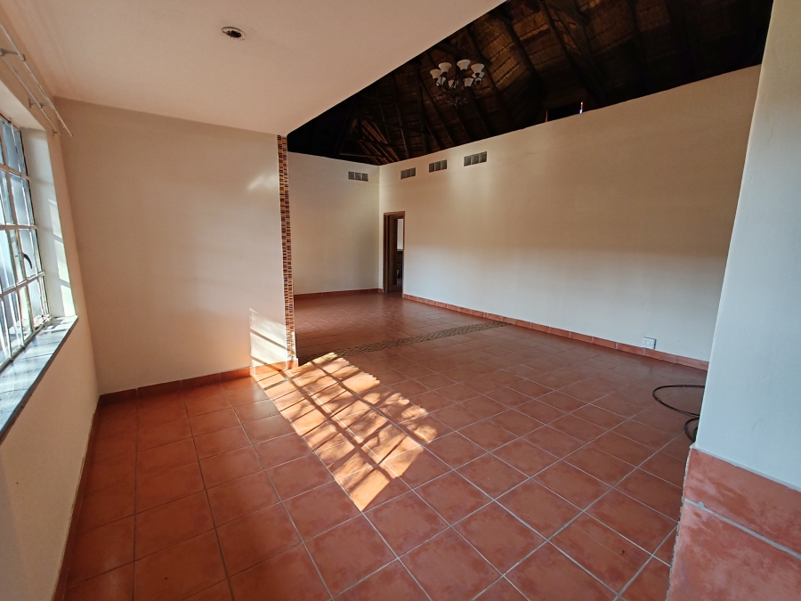 6 Bedroom Property for Sale in Rietfontein Gauteng