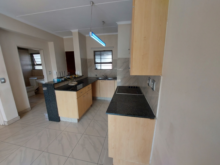 To Let 1 Bedroom Property for Rent in Sunninghill Gauteng