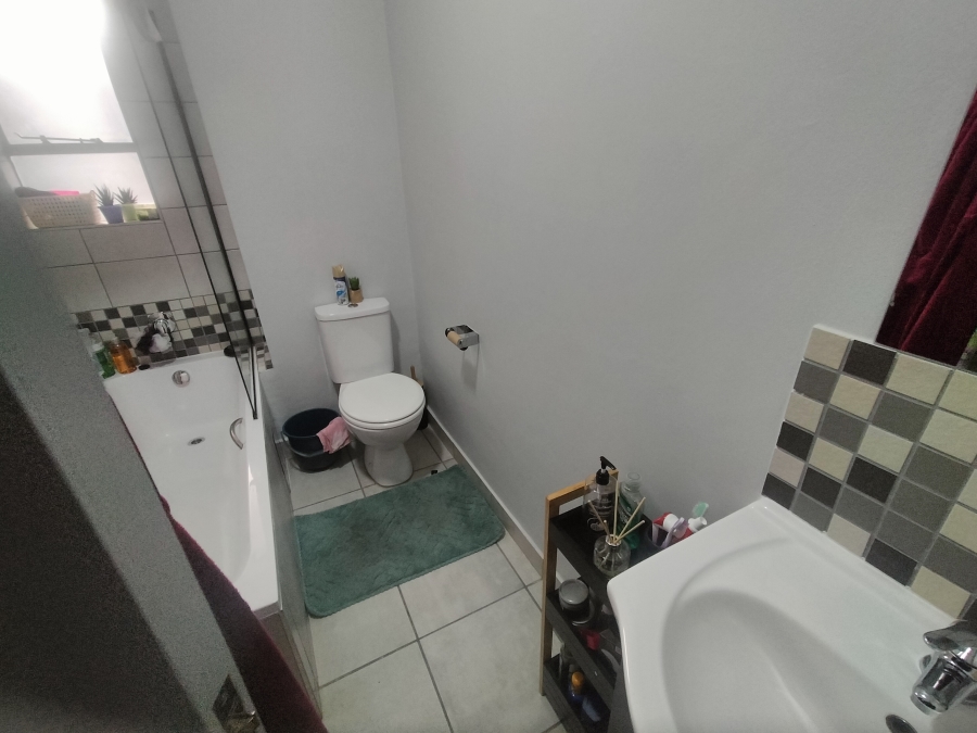 1 Bedroom Property for Sale in Pretoria North Gauteng