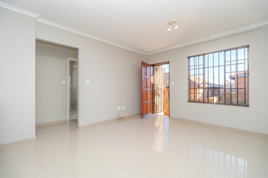 To Let 3 Bedroom Property for Rent in Honeydew Manor Gauteng