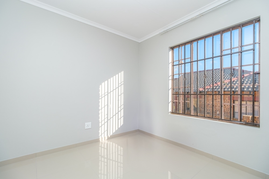 To Let 3 Bedroom Property for Rent in Honeydew Manor Gauteng