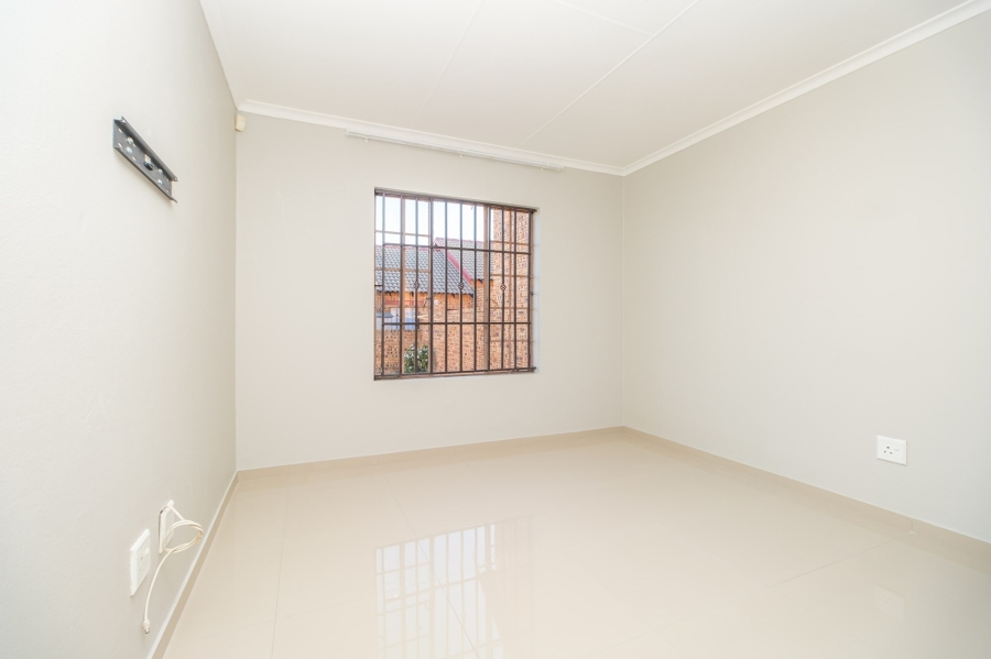 To Let 3 Bedroom Property for Rent in Honeydew Manor Gauteng