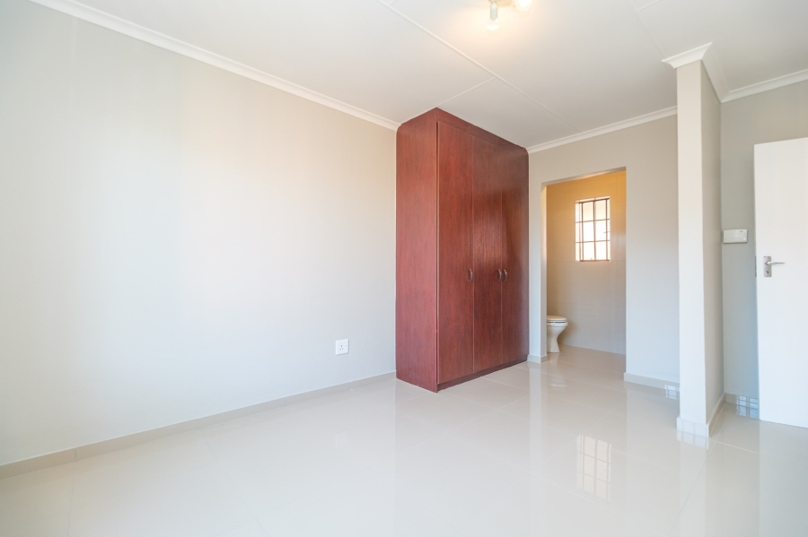 To Let 3 Bedroom Property for Rent in Honeydew Manor Gauteng