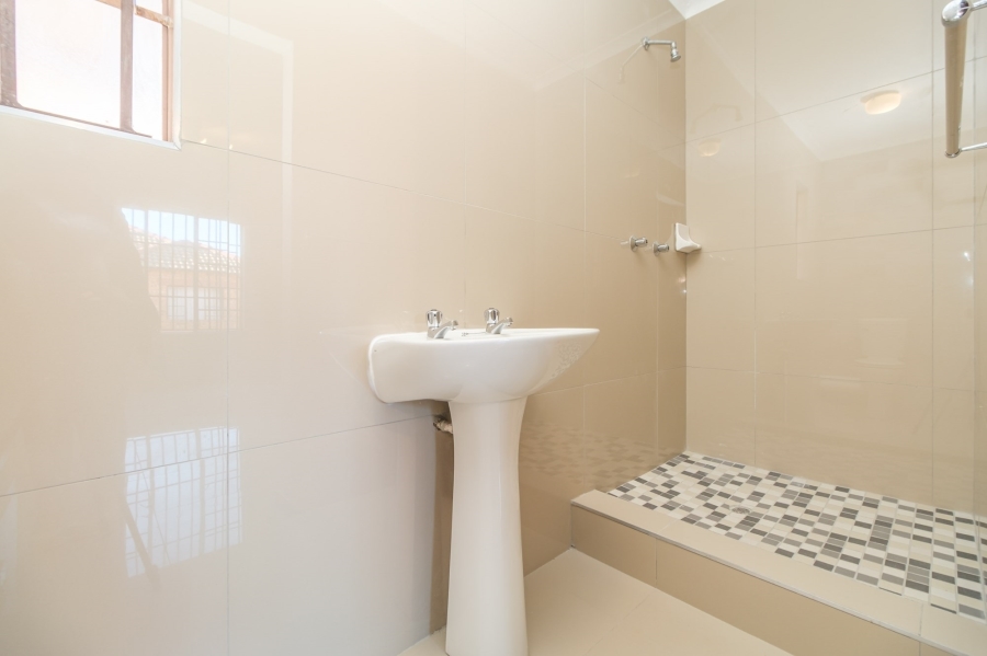 To Let 3 Bedroom Property for Rent in Honeydew Manor Gauteng