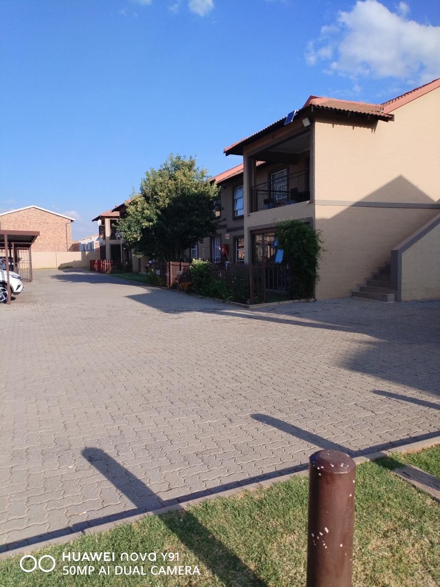 To Let 2 Bedroom Property for Rent in Rand Collieries Gauteng