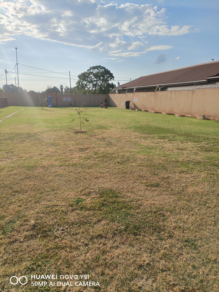 To Let 2 Bedroom Property for Rent in Rand Collieries Gauteng