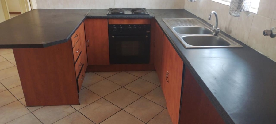 To Let 2 Bedroom Property for Rent in Rand Collieries Gauteng