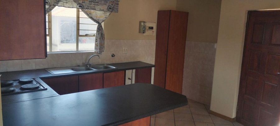 To Let 2 Bedroom Property for Rent in Rand Collieries Gauteng