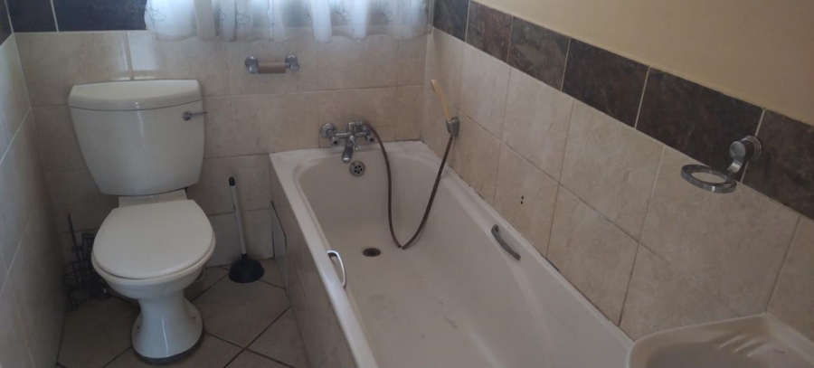 To Let 2 Bedroom Property for Rent in Rand Collieries Gauteng